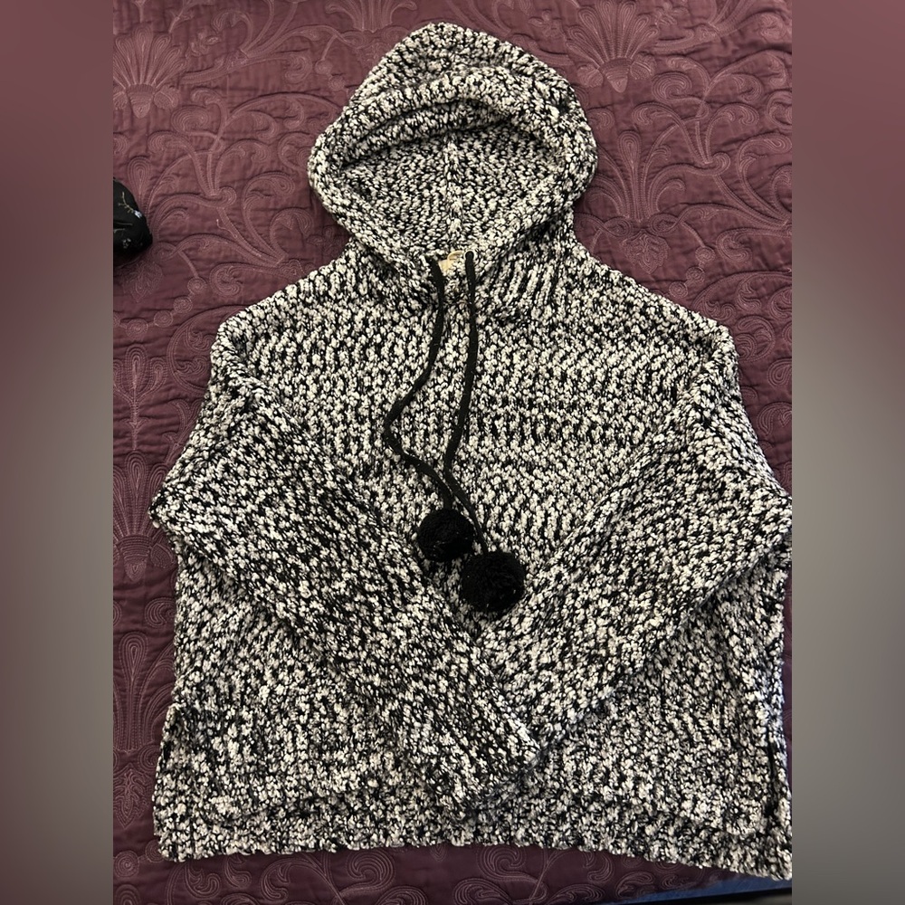 Lola Monochrome Textured Knit Sweater